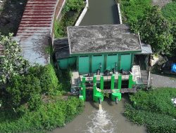 Rumah Pompa Siaga 24 Jam, Giliran Sungai Bluru Kidul Rangkah Kidul Dinormalisasi